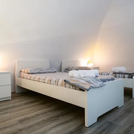 Urban 29 - Modern - *